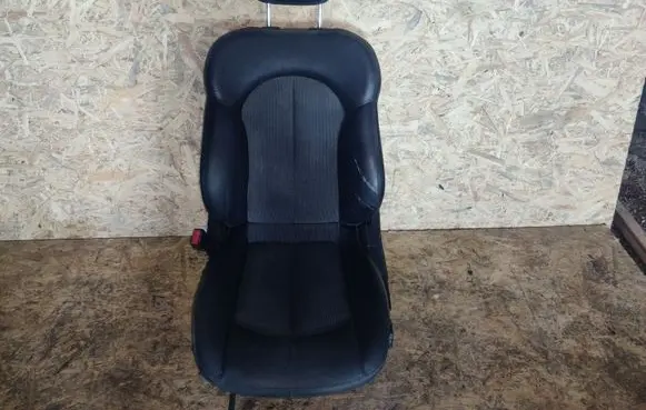 Mercedes-Benz CLK A209 C209 Front driver seat 
