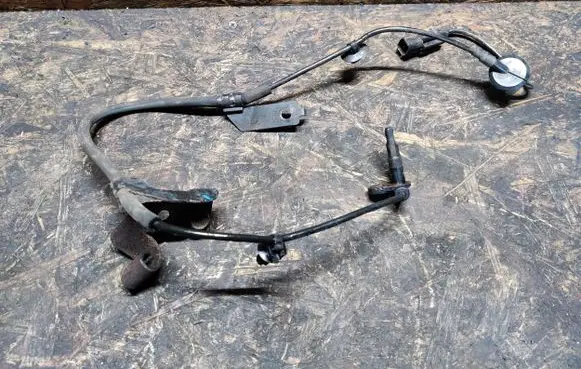 Chrysler 200 ABS brake wheel speed sensor 05085822AB