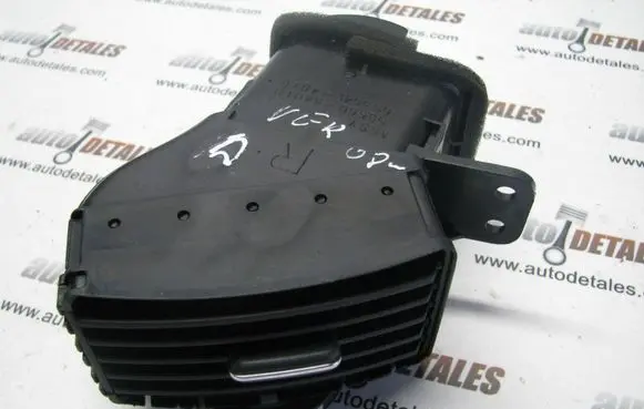 Toyota Corolla Verso AR10 Dash center air vent grill 5566064010