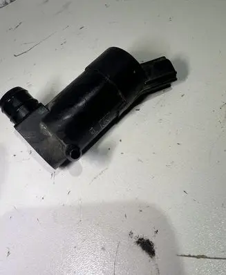 Volvo S80 Windscreen/windshield washer pump 1S7117K624DD