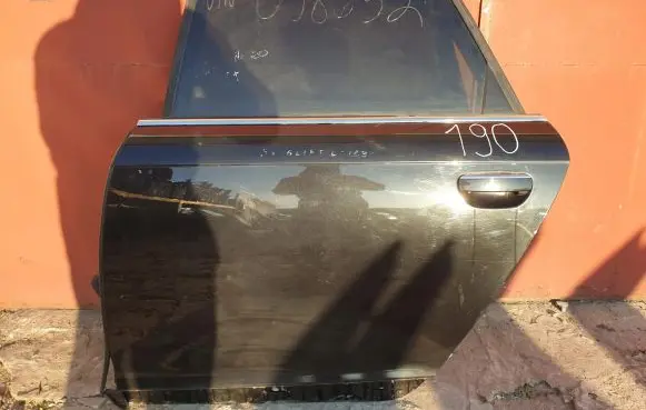 Audi A6 S6 C6 4F Rear door