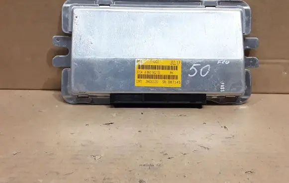 BMW 5 F10 F11 Air suspension control unit module (rear) 6863502