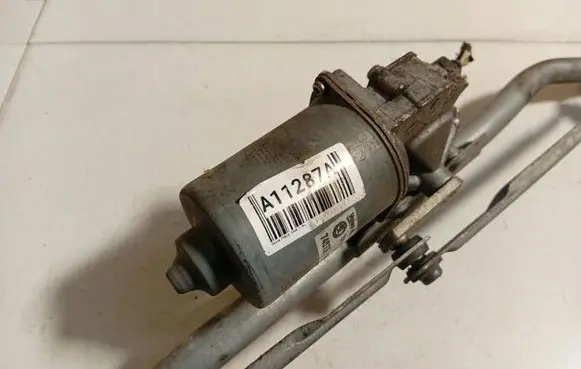 Skoda Fabia Mk2 (5J) Wiper motor 5J1955113A