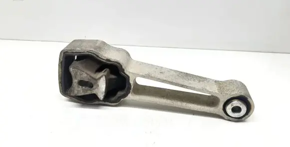 Volvo S80 Engine mount bracket