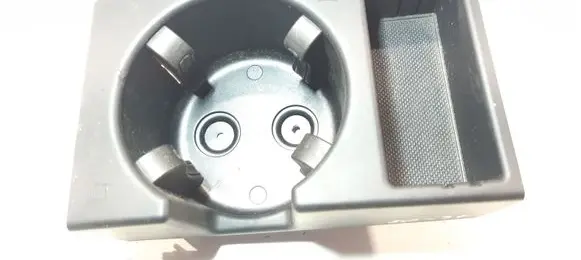 Cup holder front