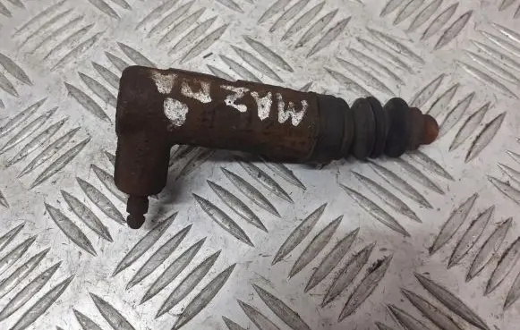 Mazda 6 Clutch slave cylinder 