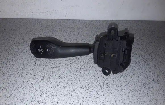BMW 3 E46 Indicator stalk 8363668