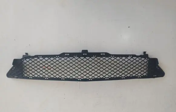 Mercedes-Benz B W246 W242 Front bumper lower grill A2468851122