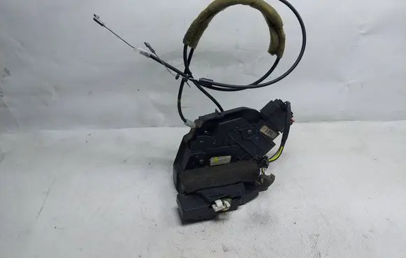 Mazda 3 I Front door lock 3N6AA21812D