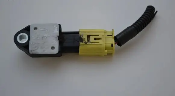 Lexus IS 220D-250-350 Airbag deployment crash/impact sensor 898310W040