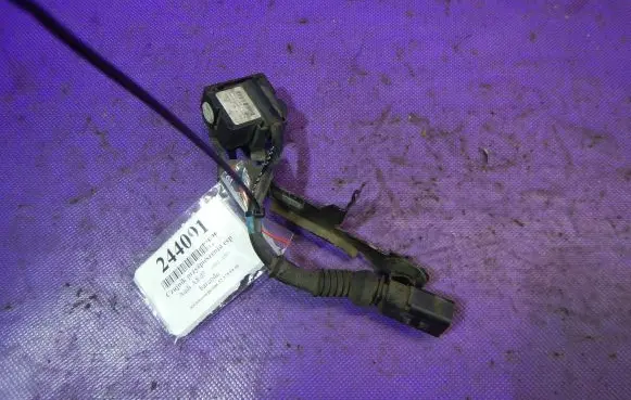 Audi A8 S8 D3 4E Acceleration sensor 4E0616576J