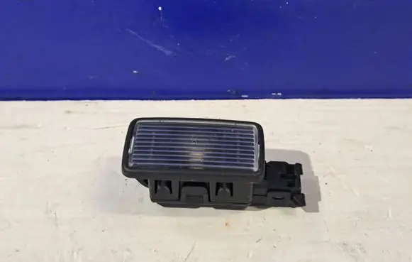 Polestar 2 Front seat light 32289271