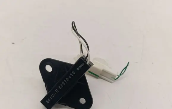 Mitsubishi L200 Interior comfort aerial antenna 8637B410