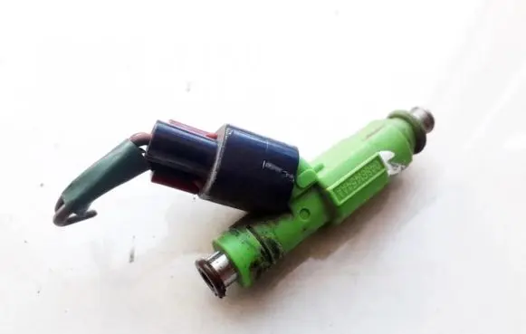 Dodge Grand Caravan Fuel injector 04861454AA 0280156007