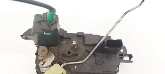 Opel Astra H Front door lock 