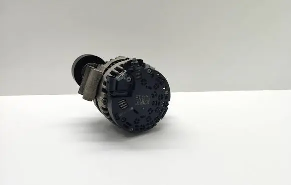 BMW 5 E60 E61 Generator/alternator 7550968 755096806 7551256