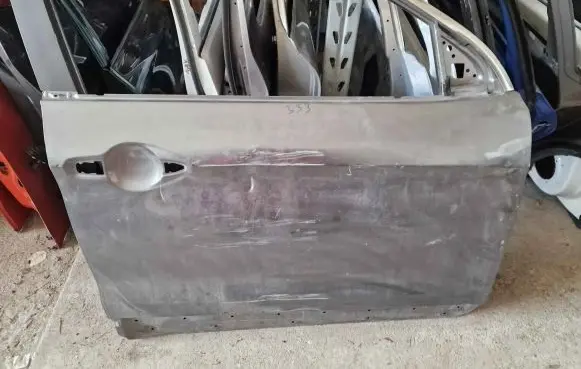 Nissan Qashqai Front door