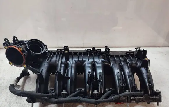 Jaguar XE Intake manifold G4D39424AC