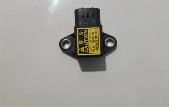 Toyota RAV 4 (XA20) Airbag deployment crash/impact sensor 8944160010 499100-0410