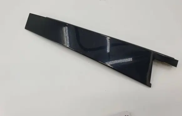 Mercedes-Benz E W212 Rear door glass trim molding 2126900387