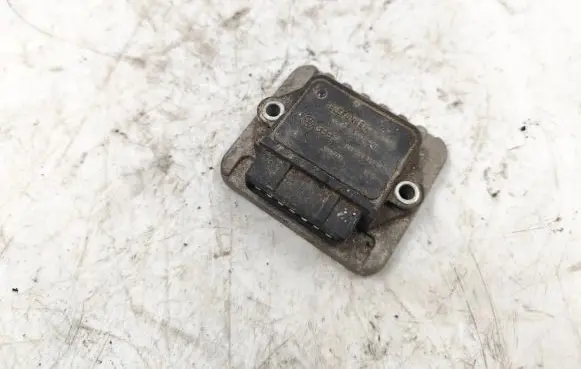 Audi 80 90 B3 Ignition amplifier control unit 191905351B