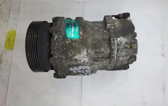 Volkswagen Caddy Air conditioning (A/C) compressor (pump) 1H0820803D 4517205924