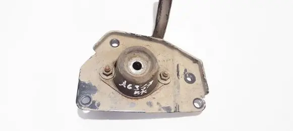 Engine mount bracket