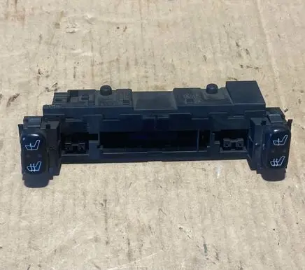Mercedes-Benz E W210 Seat heating switch 