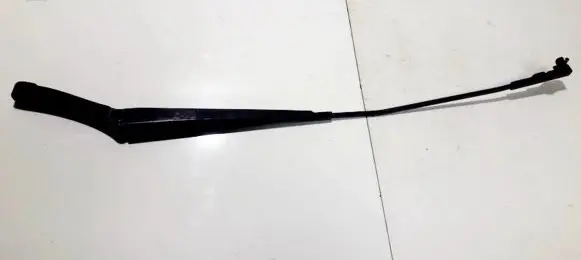 Front wiper blade arm