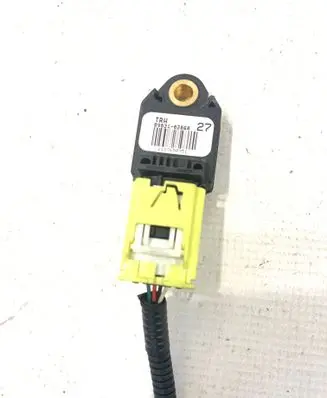Toyota Auris 150 Airbag deployment crash/impact sensor 8983102060