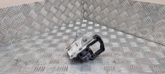 BMW 5 F10 F11 Radiator mount bracket 718651309 7207151 7211161