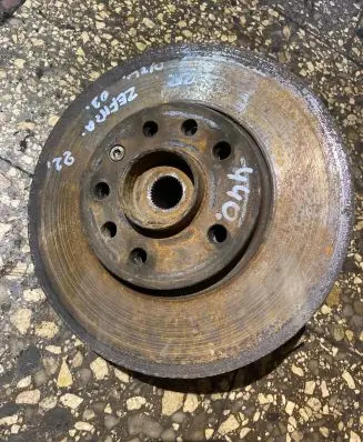 Opel Zafira A Front wheel hub