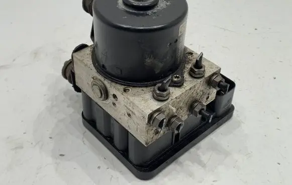 Volkswagen Golf V ABS Pump 1K0614517AE