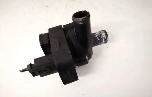 Mercedes-Benz CLS C219 Electric auxiliary coolant/water pump a2118350028