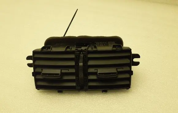 Rear air vent grill