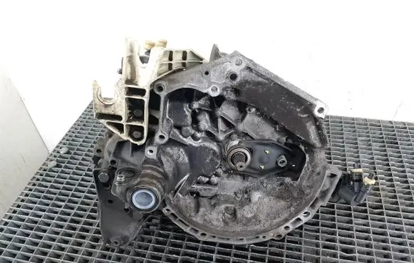 Peugeot 207 Manual 5 speed gearbox 20CQ25