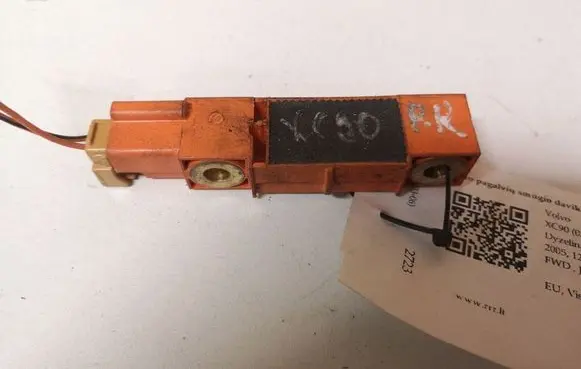 Volvo XC90 Airbag deployment crash/impact sensor 8651754