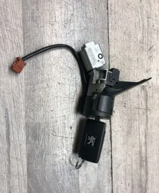 Peugeot 508 Ignition lock 36410600