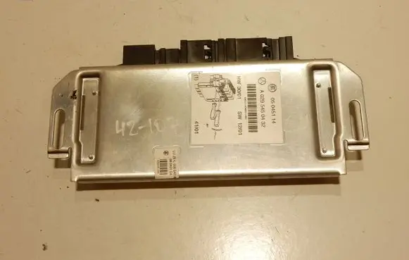 Mercedes-Benz S W220 SAM control unit A0295450432 0295450432 42107
