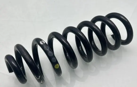 Mercedes-Benz GLC X253 C253 Rear coil spring A2533240904
