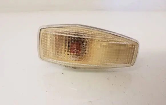 KIA Carens I Front fender indicator light 923043B1