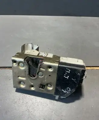 Peugeot 307 Front door lock 