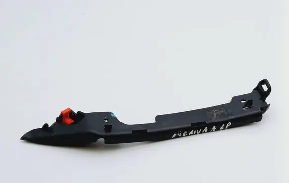 Opel Meriva A Front bumper mounting bracket 93393092