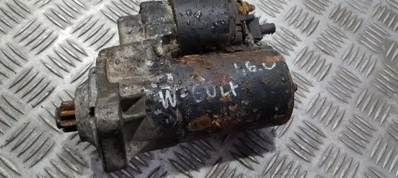Volkswagen Golf IV Starter motor 020911022F