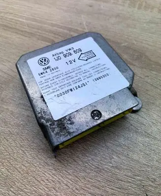 Volkswagen Golf IV Airbag control unit/module 1J0909609