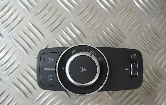 Alfa Romeo Giulia Other switches/knobs/shifts 01561241750
