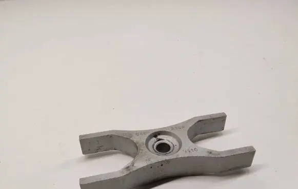 Volkswagen Tiguan Allspace Fuel Injector clamp holder 04L216A