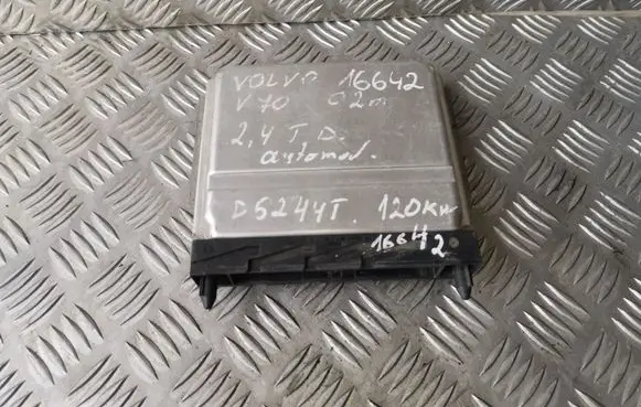Volvo XC90 Engine control unit/module 0281011078 30637733A