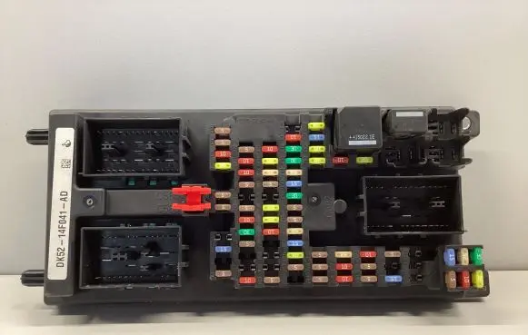Land Rover Range Rover L405 Fuse box set DK5214F041AD