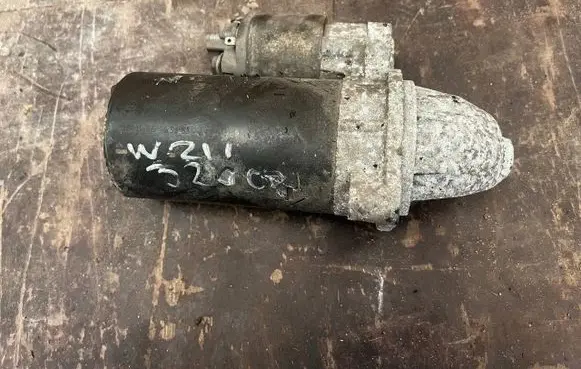 Mercedes-Benz E W211 Starter motor a211 0001109250 a0051516601